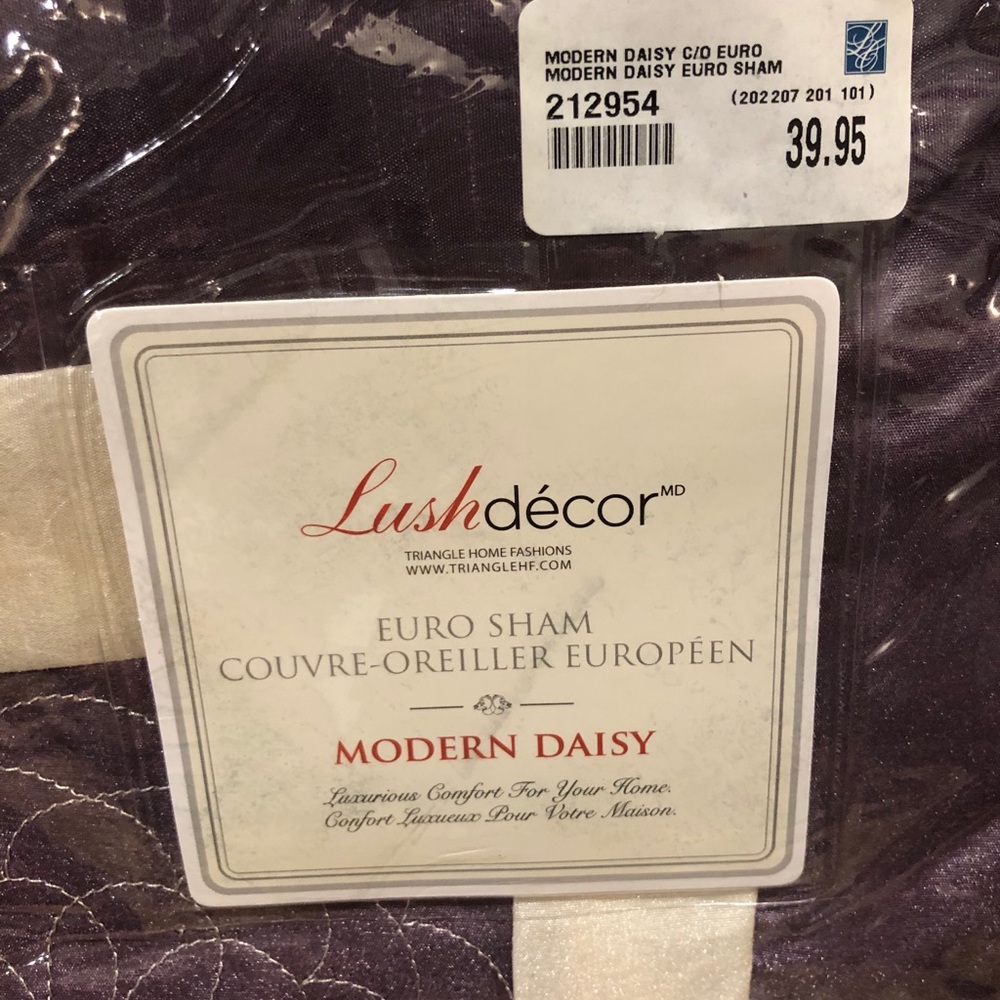 Double Comforter Set - Picture 2 of 8